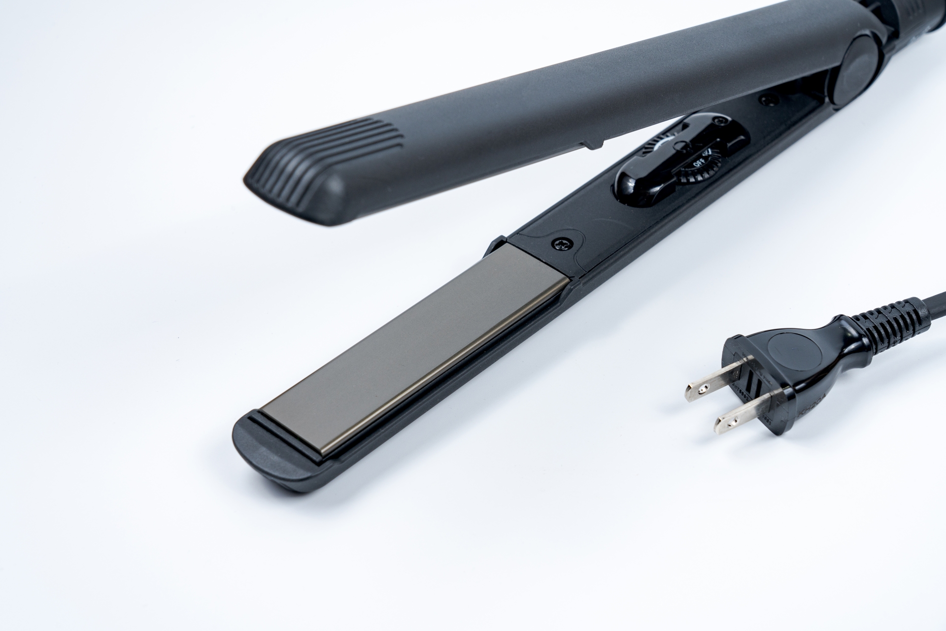 黒いヘアアイロン