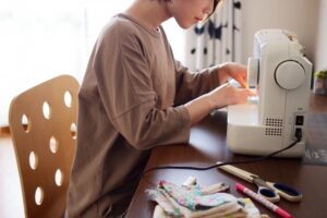 ミシンの正しい捨て方8選！粗大ごみ・無料回収・買取まで処分方法を徹底解説