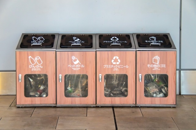 4種類に分別できるゴミ箱