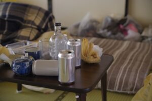 親がためこみ症かも？特徴と治し方・家族ができる対処法を徹底解説