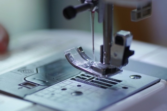 ミシンの押さえ金