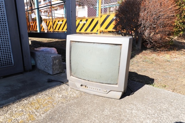 ごみのブラウン管テレビ