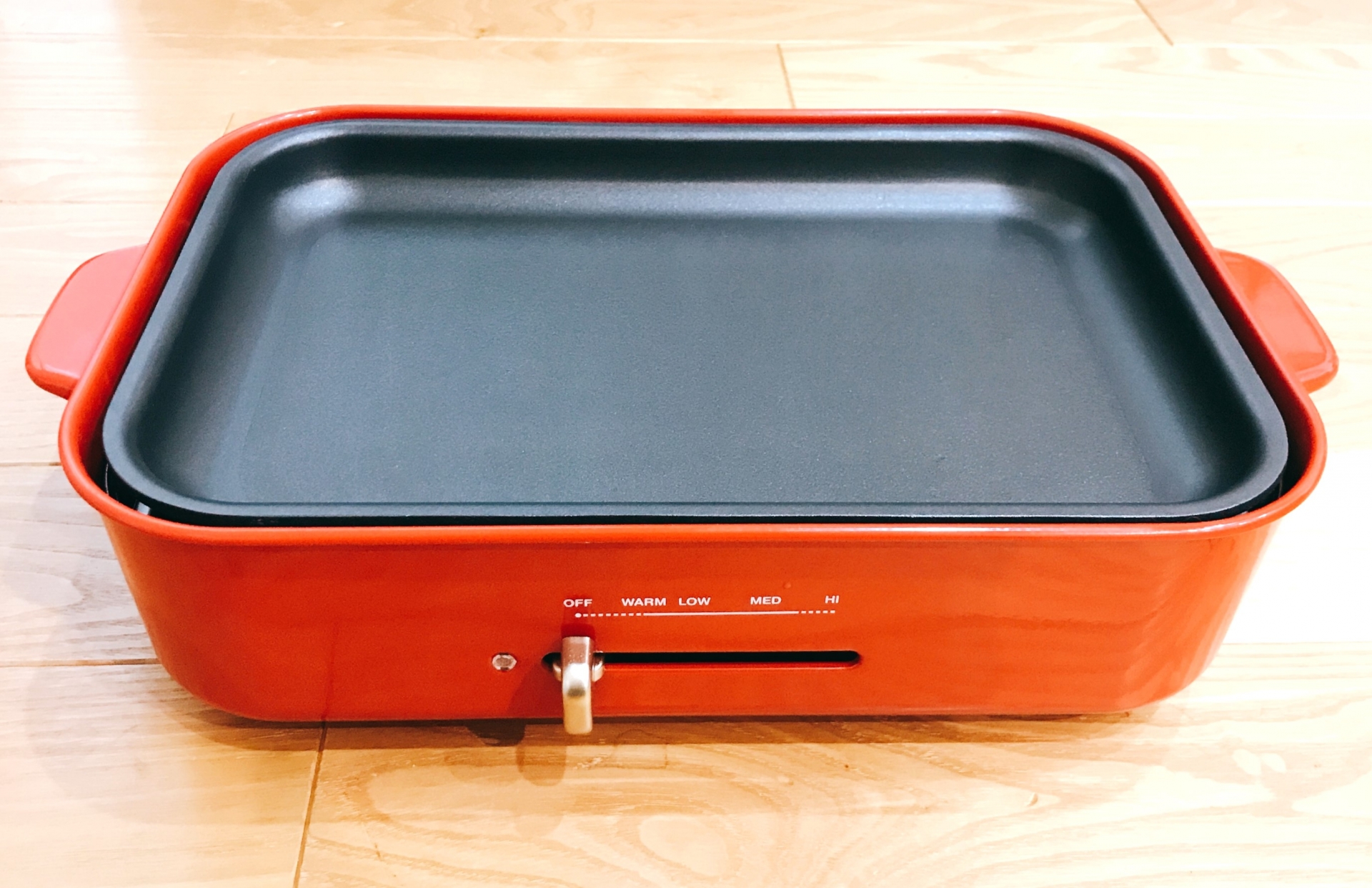 赤いホットプレート