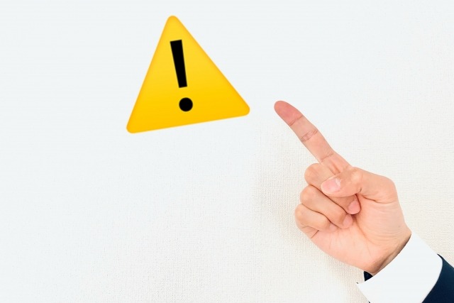 黄色い表示と指さし