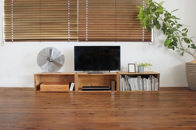 テレビ台として使用している木製ボックス3つ