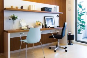 椅子の処分方法！種類別の捨て方と費用相場・無料引き取りの選び方を解説