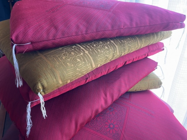 積まれた座布団