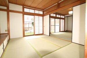 畳の捨て方6選！費用相場と無料回収・大量処分の手順を徹底解説