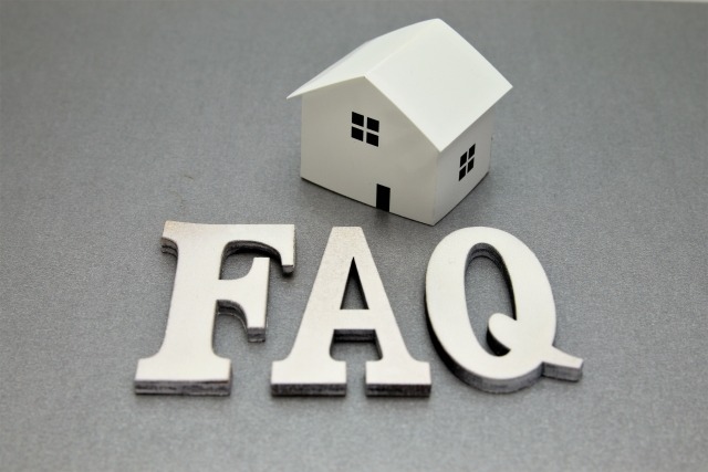 白い家とFAQ文字ブロック