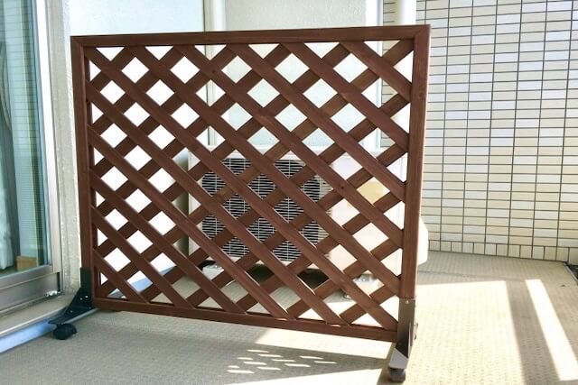 ガーデニング用の木製パーテーション